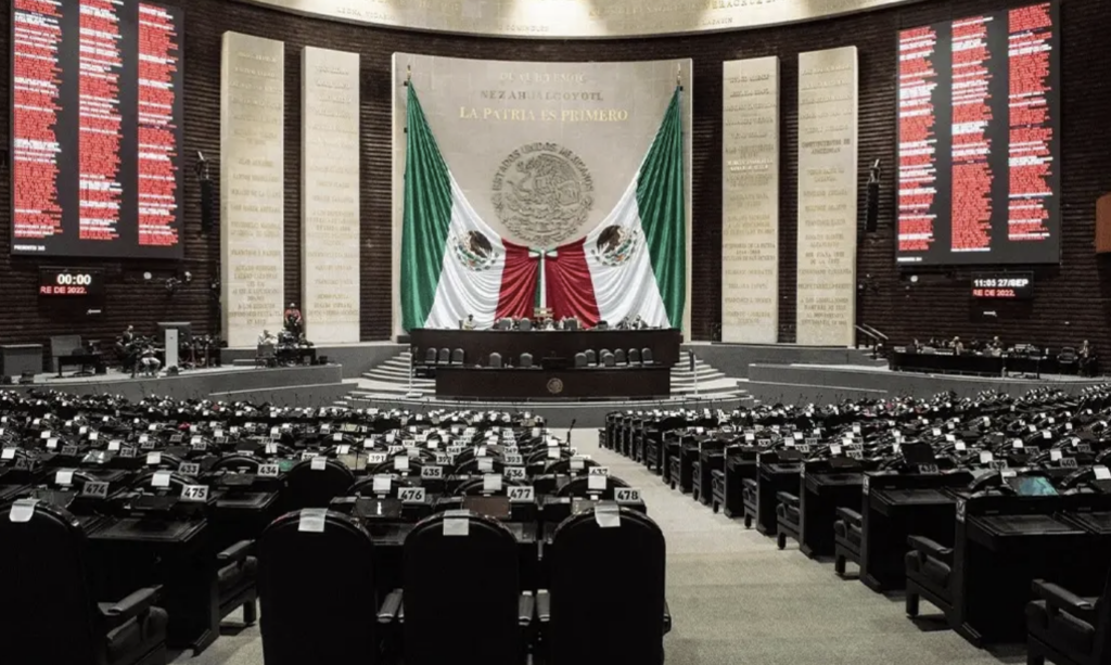 Ocho diputados oficializan que se van a Morena y PT. Uno es de Veracruz